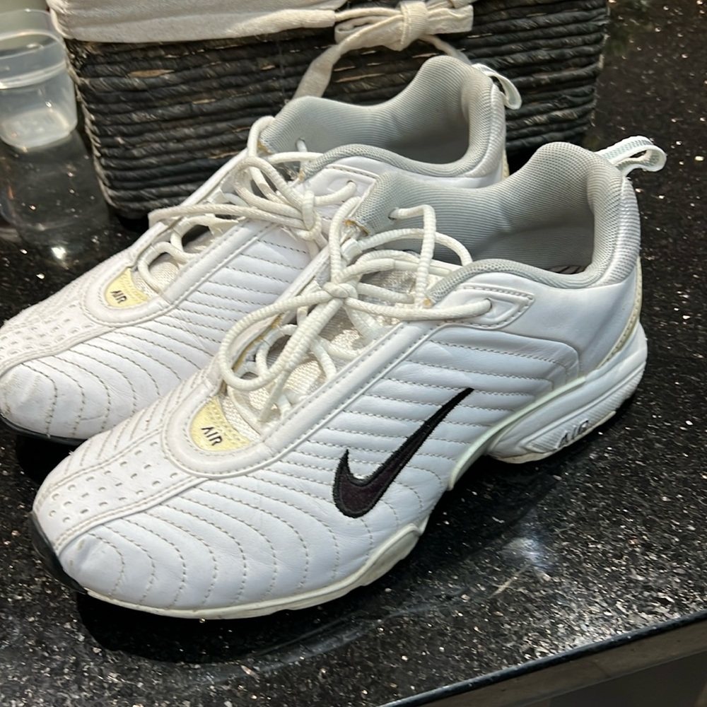Ladies NIKE AIR Size 8 Trainers